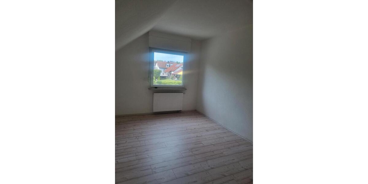 Dachgeschoßwohnung Münster (Hessen) - 3 Zimmer, 68 m&sup2;, 850&euro; | Angebot:26686095
