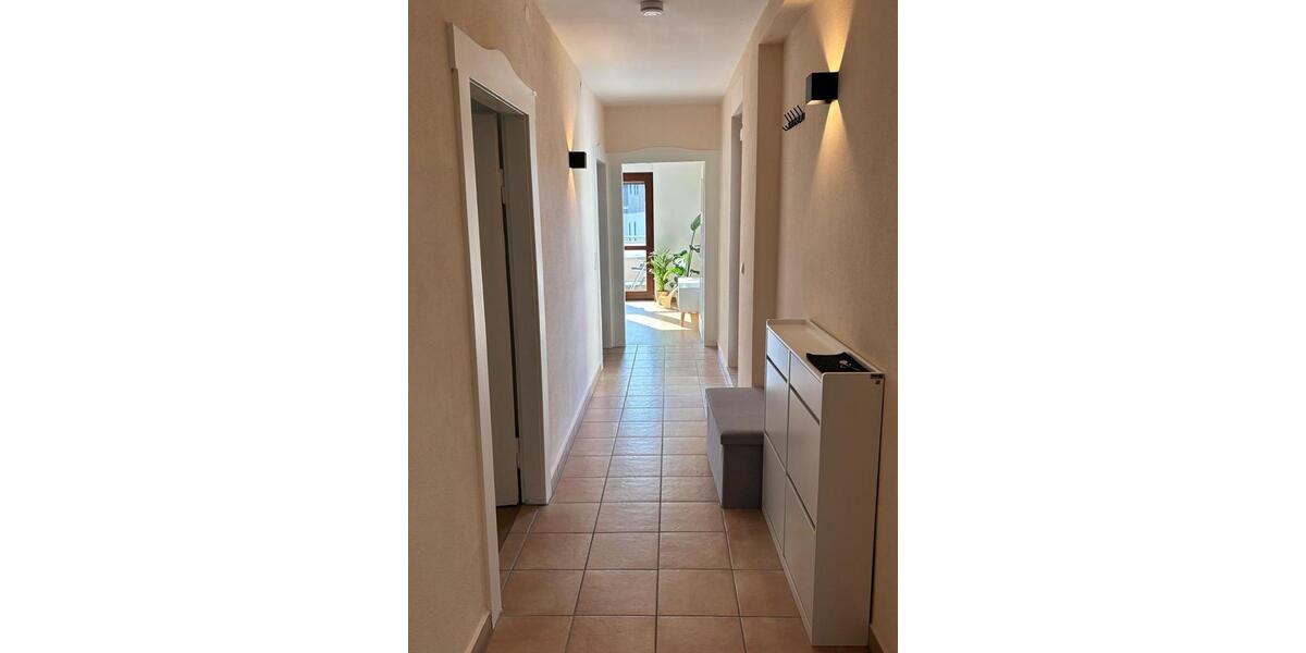 Etagenwohnung Wöllstadt - 3.5 Zimmer, 110 m&sup2;, 1.150&euro; | Angebot:24602213