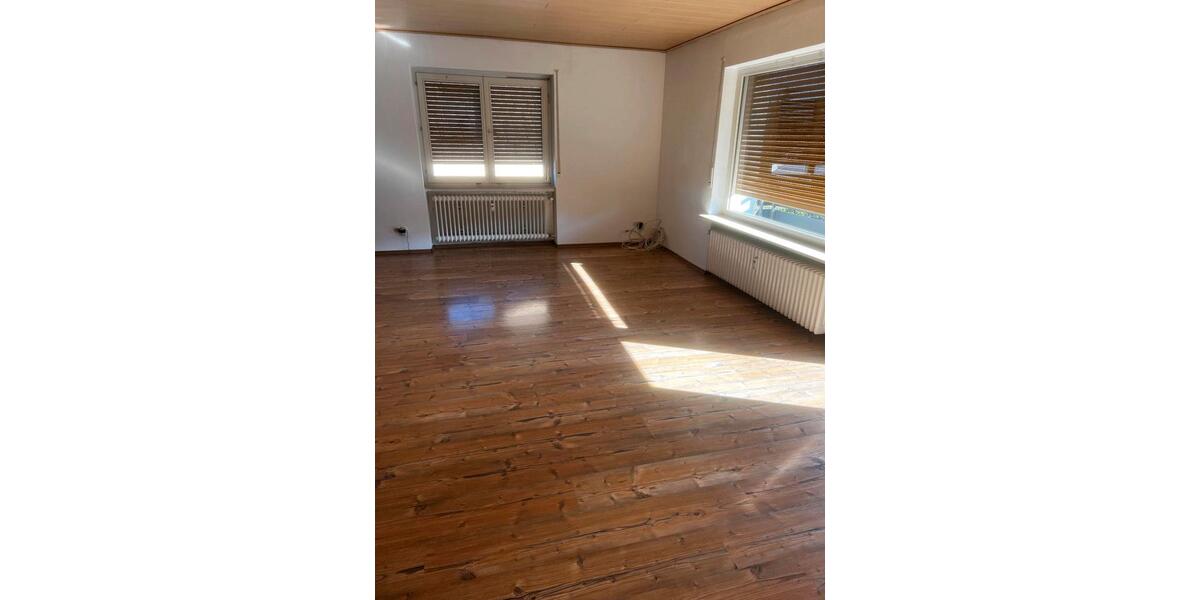 Etagenwohnung Gründau - 3 Zimmer, 100 m&sup2;, 1.350&euro; | Angebot:25827332