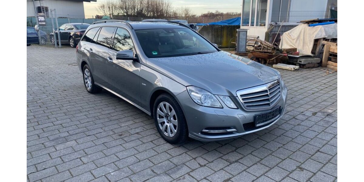 Mercedes-Benz E 300 282.093 km 7.500 &euro; Büdingen 63654