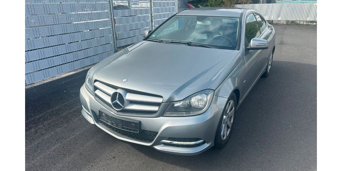 Mercedes-Benz C 180 171.217 km 8.999 &euro; Seligenstadt 63500