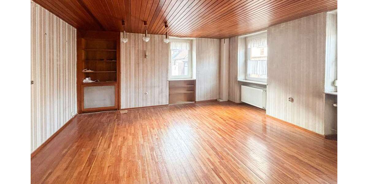 Einfamilienhaus Groß-Umstadt Umstadt - 8 Zimmer, 210 m&sup2;, 199.000&euro; | Angebot:25447132