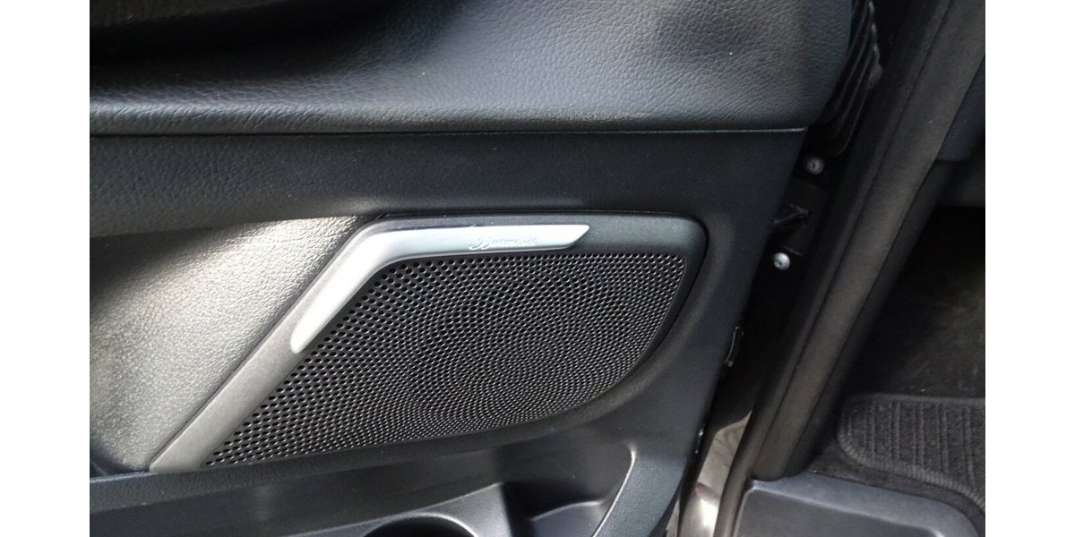 Mercedes-Benz V 300 d 4M lang AVANTGARDE EDITION AMG Line, Stand 61.360 km 56.990 &euro; Rodgau 63110