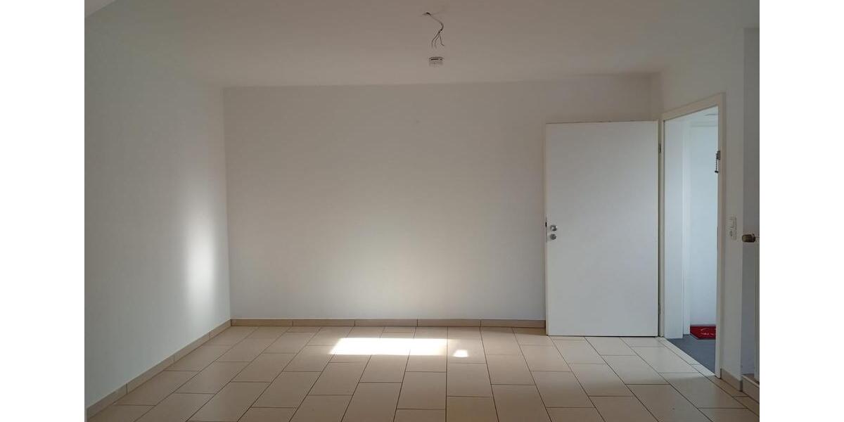 Dachgeschoßwohnung Gelnhausen - 3.5 Zimmer, 105 m&sup2;, 1.090&euro; | Angebot:25542849