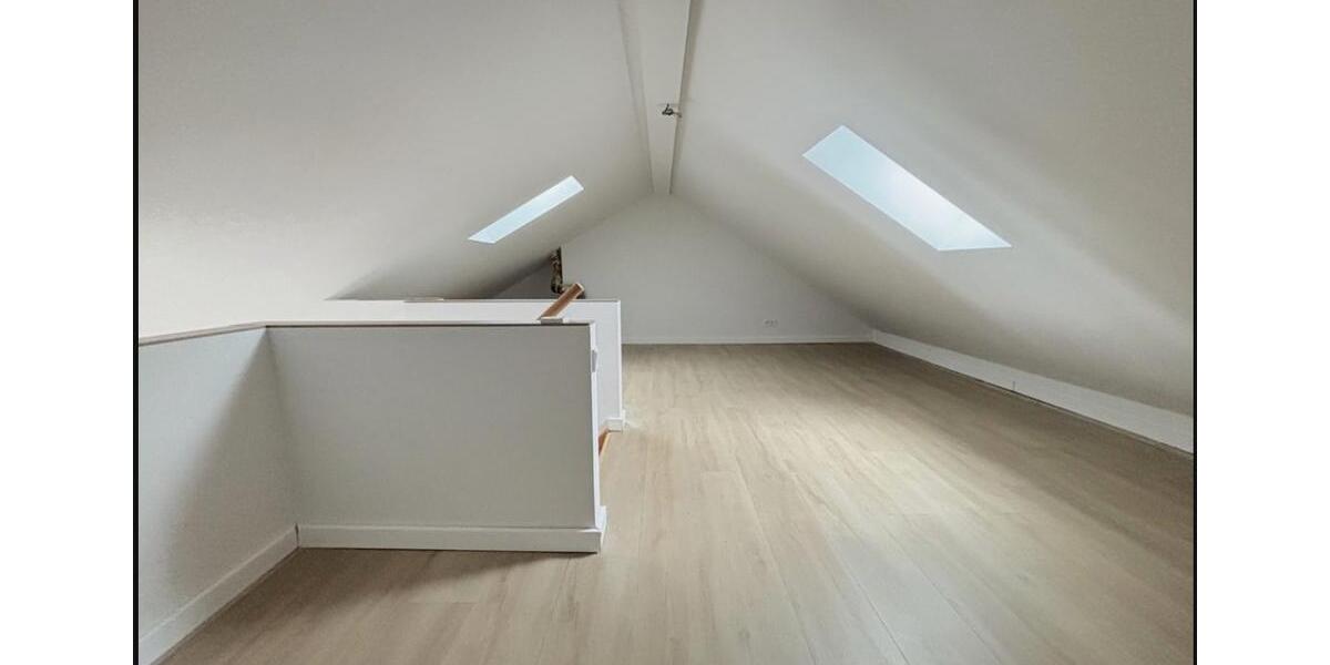 Einfamilienhaus Frankfurt am Main Eschersheim - 6 Zimmer, 177 m&sup2;, 3.700&euro; | Angebot:26418782