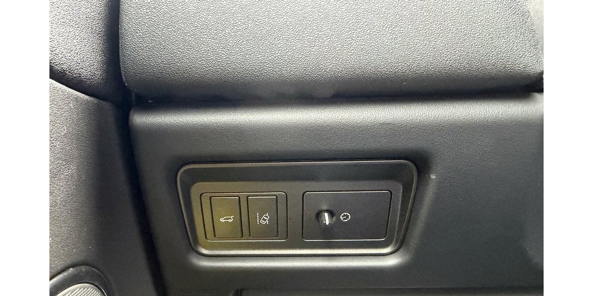 Land Rover Range Rover Evoque SE TOP Zustand Pano AHK 112.988 km 14.999 &euro; Frankfurt 60386