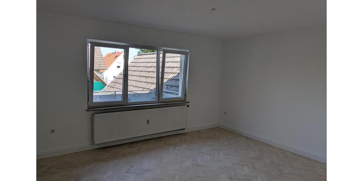 Etagenwohnung Großostheim - 5 Zimmer, 140 m&sup2;, 1.470&euro; | Angebot:25830806