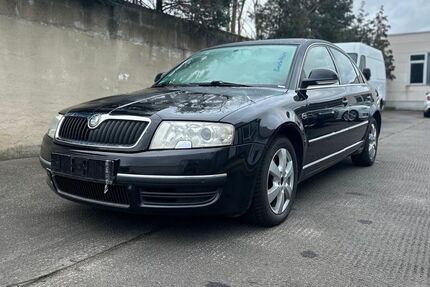 Skoda Superb 210.000 km 3.798 &euro; Hainburg 63512