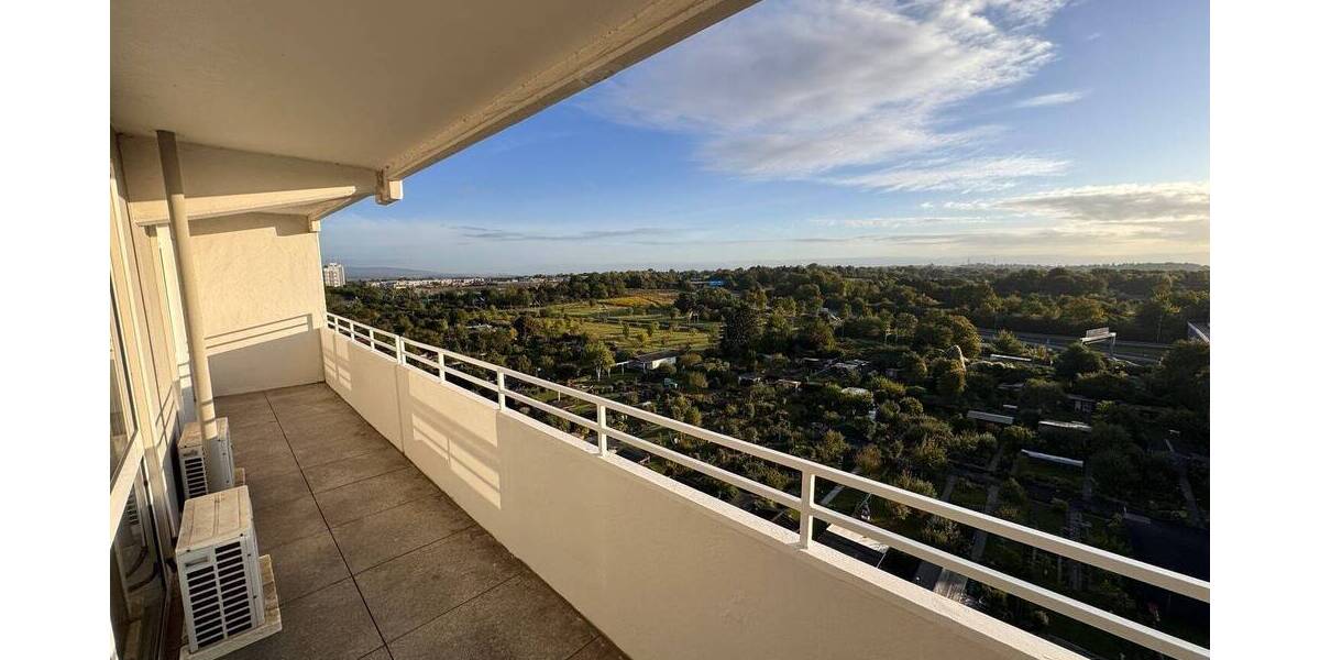 Etagenwohnung Frankfurt am Main Preungesheim - 4 Zimmer, 132 m&sup2;, 1.824&euro; | Angebot:25690829