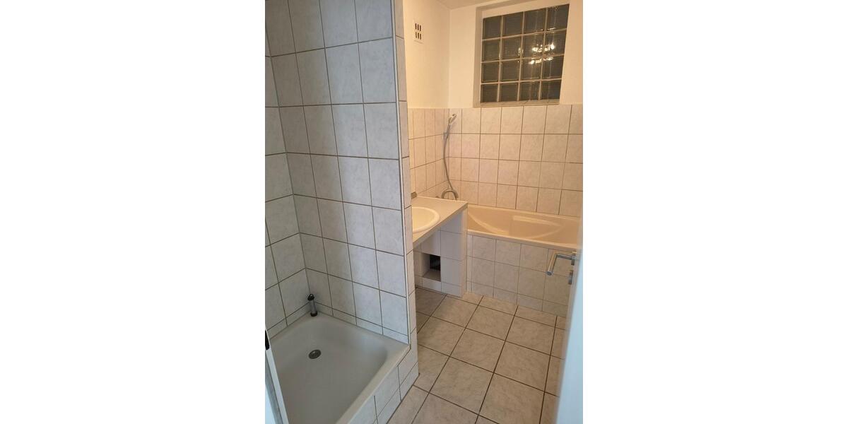 Etagenwohnung Langenselbold - 4 Zimmer, 108 m&sup2;, 970&euro; | Angebot:25431406