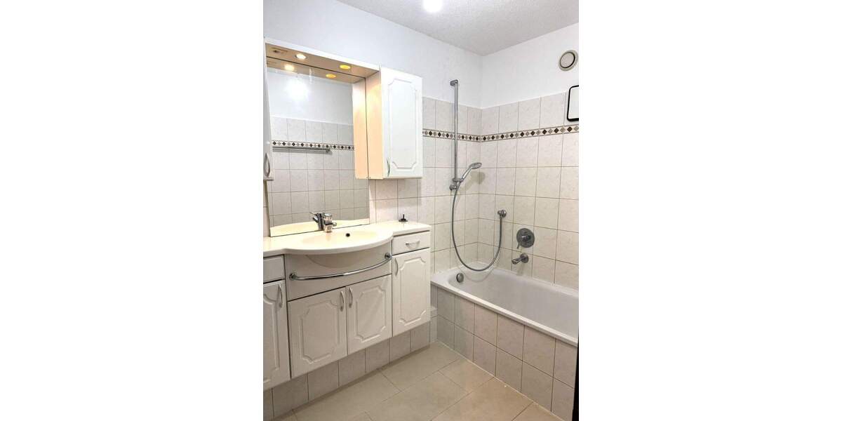 Etagenwohnung Frankfurt Eschersheim - 2 Zimmer, 71 m&sup2;, 339.000&euro; | Angebot:25744681