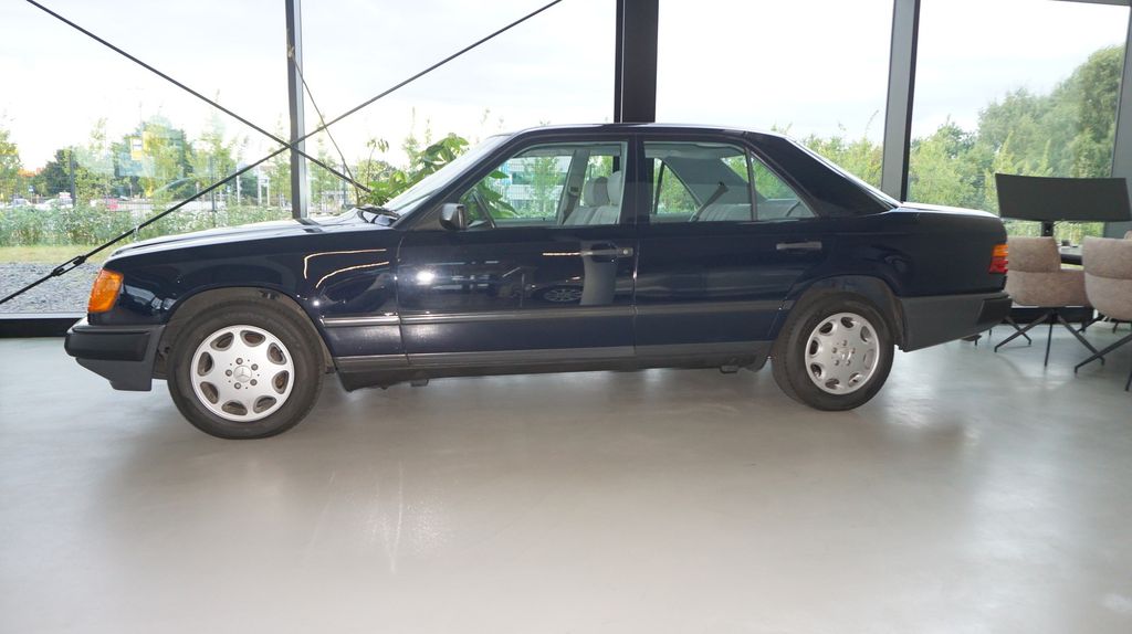 Mercedes-Benz E 260 238.000 km 16.900 &euro; Dietzenbach 63128