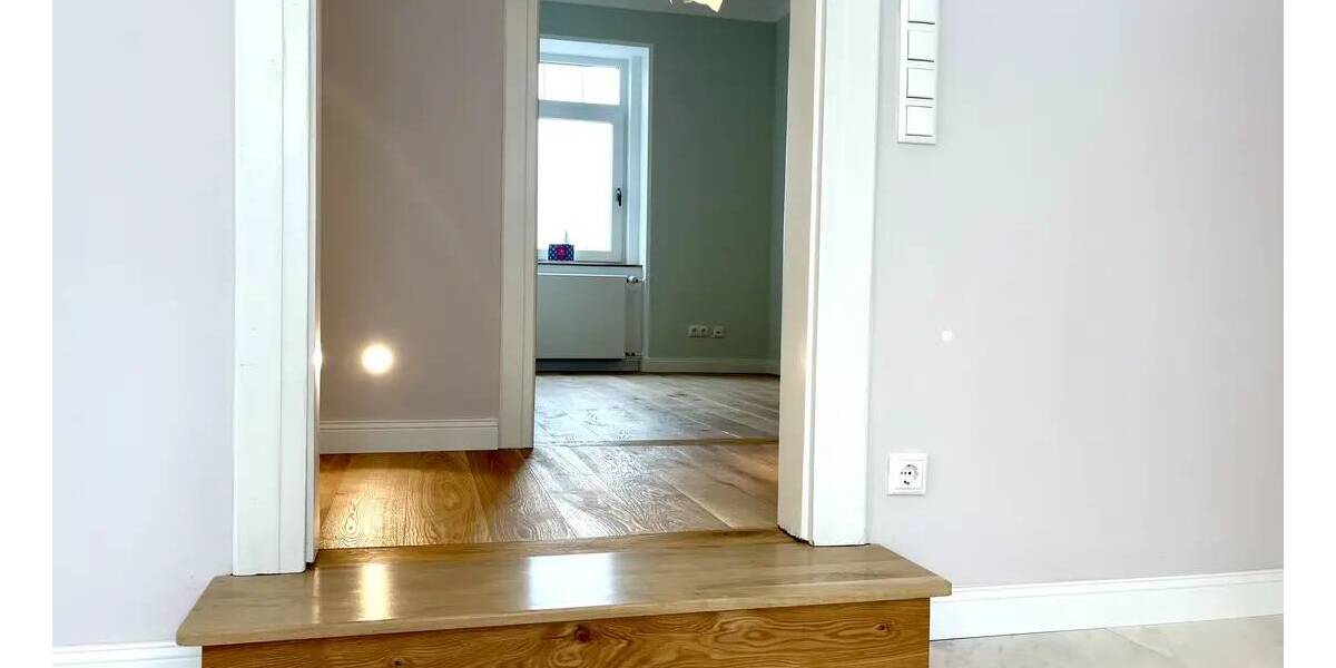 Etagenwohnung Friedrichsdorf Dillingen - 4 Zimmer, 111 m&sup2;, 1.750&euro; | Angebot:26627087