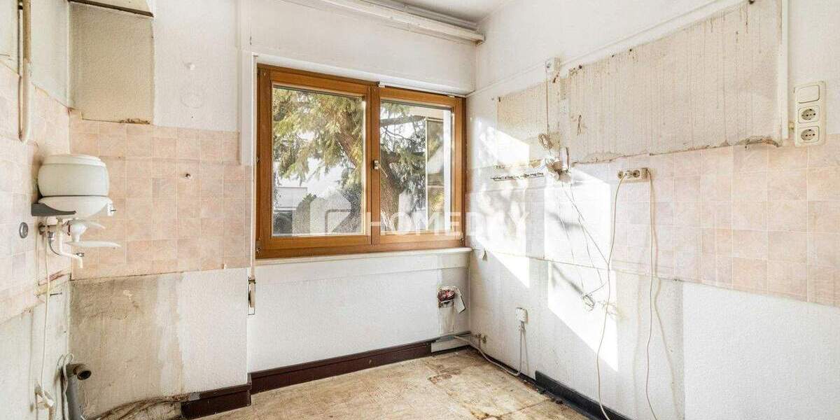 Reihenmittelhaus Frankfurt am Main Ginnheim - 8 Zimmer, 118 m&sup2;, 599.000&euro; | Angebot:25732761
