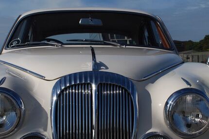 Jaguar Daimler 77.000 km 15.990 &euro; Frankfurt 60385