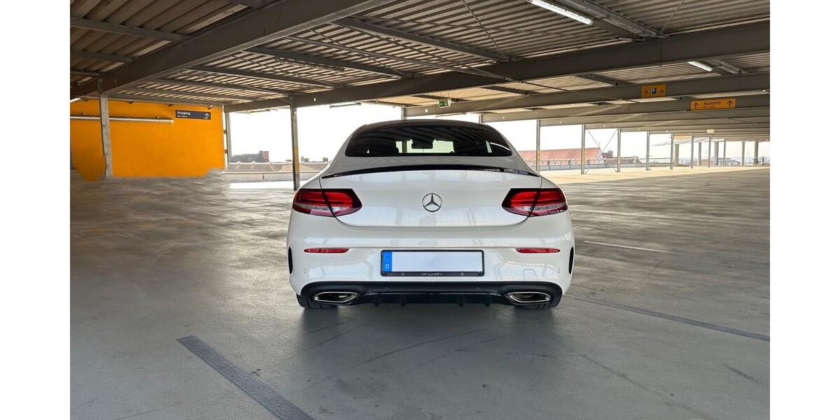 Mercedes-Benz c300 124.000 km 30.000 &euro; Goldbach 63773