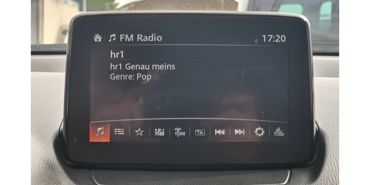 Peugeot 2008 Allure, Klima, Navi, Pano, Carplay,Leder, Sit 70.550 km 9.590 &euro; Rodgau 63110