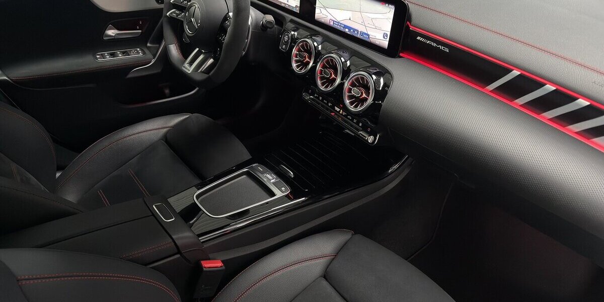 Mercedes-Benz CLA 35 AMG Shooting Brake 4M-PREMIUM+ AERO-NIGHT 25.050 km 45.899 &euro; Groß-Umstadt 64823