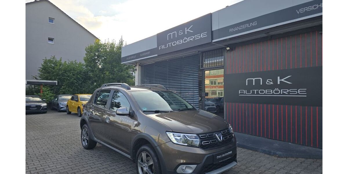 Dacia Sandero 78.800 km 7.900 &euro; OFFENBACH AM MAIN 63075
