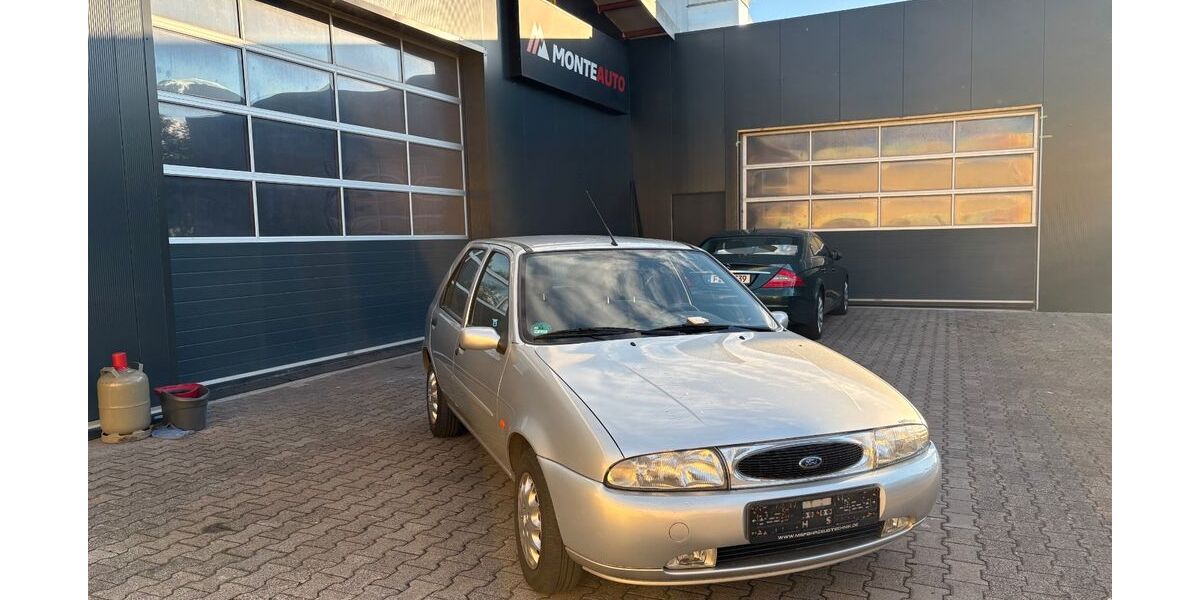 Ford Fiesta 172.000 km 1.999 &euro; Maintal 63477