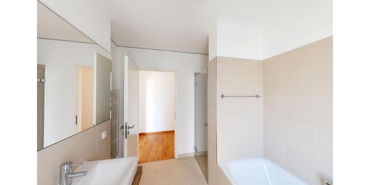 Etagenwohnung Frankfurt am Main - 2 Zimmer, 72 m&sup2;, 1.800&euro; | Angebot:25509896