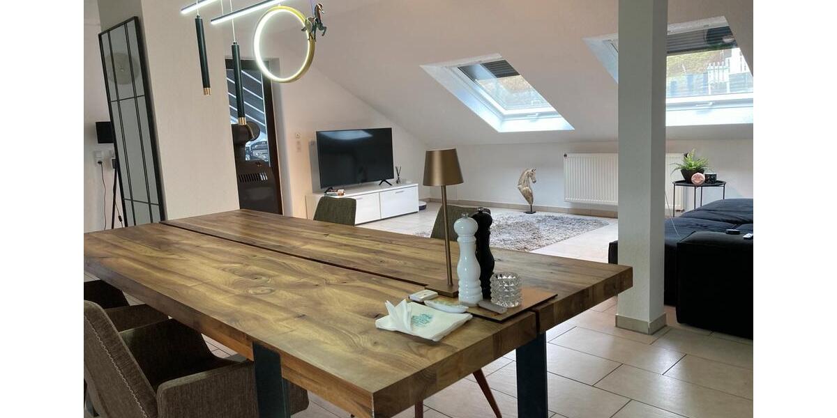 Dachgeschoßwohnung Gründau - 3 Zimmer, 98 m&sup2;, 980&euro; | Angebot:25449493