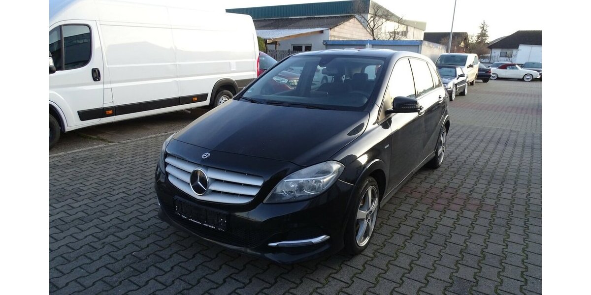 Mercedes-Benz B 200 c NGD / Benzin 253.675 km 5.690 &euro; Rodgau 63110