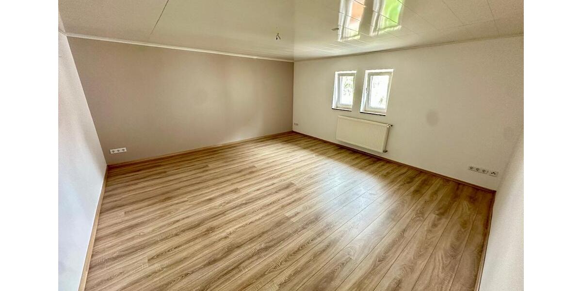Einfamilienhaus Florstadt - 3 Zimmer, 113 m&sup2;, 1.350&euro; | Angebot:27620678