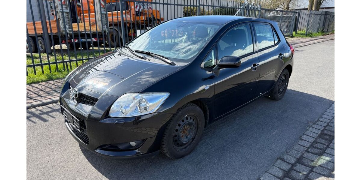 Toyota Auris 181.600 km 6.900 &euro; Hanau 63452