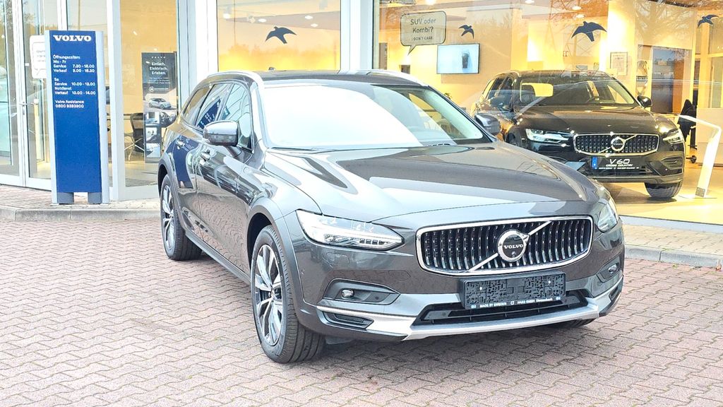 Volvo V90 Cross Country 10.500 km 58.490 &euro; Dietzenbach 63128