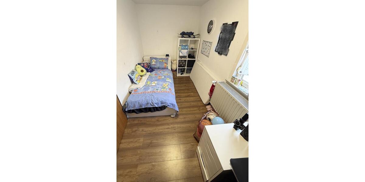 Etagenwohnung Schöneck - 4 Zimmer, 140 m&sup2;, 1.150&euro; | Angebot:25713297