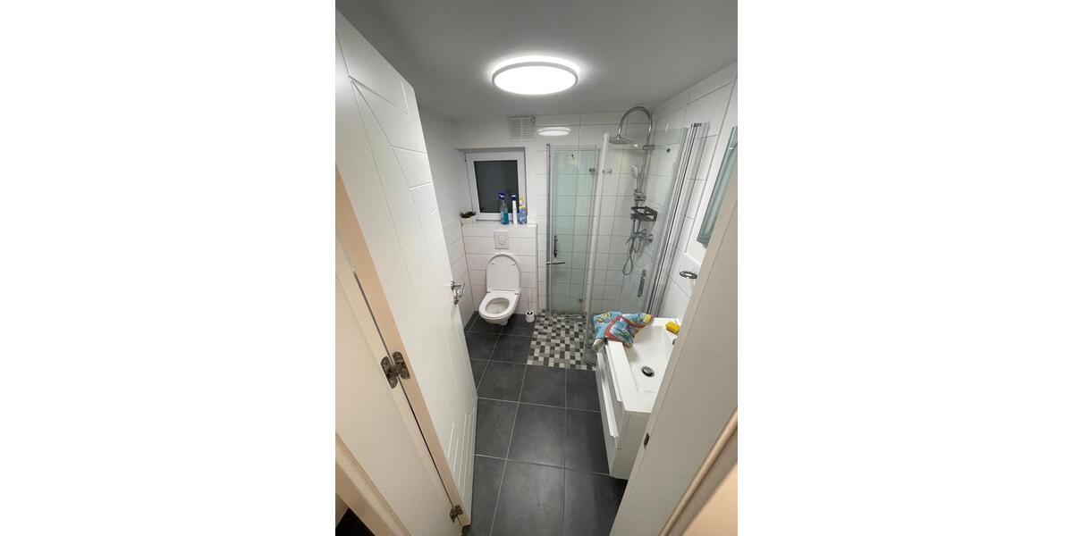 Etagenwohnung Eschborn - 3 Zimmer, 90 m&sup2;, 1.250&euro; | Angebot:25255563