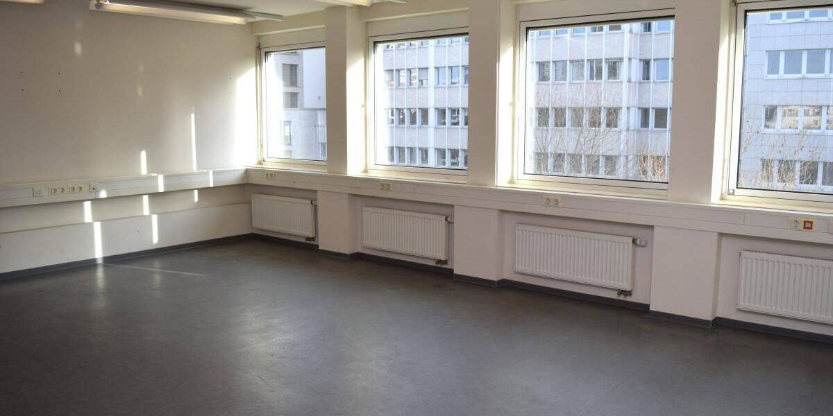 Gewerbeobjekt Frankfurt am Main Gallus - 6 Zimmer, 180 m&sup2;, 2.350&euro; | Angebot:25689508