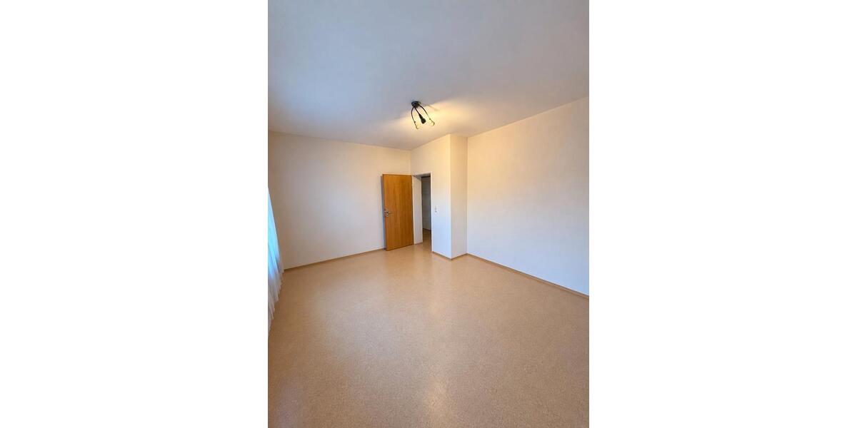 Etagenwohnung Limeshain - 3 Zimmer, 97 m&sup2;, 1.350&euro; | Angebot:27572579