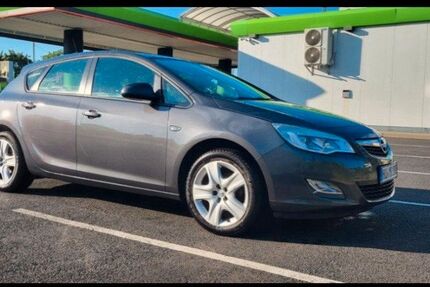 Opel Astra 123.000 km 5.100 &euro; Hanau 63450