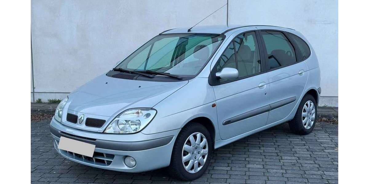 Renault Scenic 22.800 km 2.470 &euro; Hanau 63452