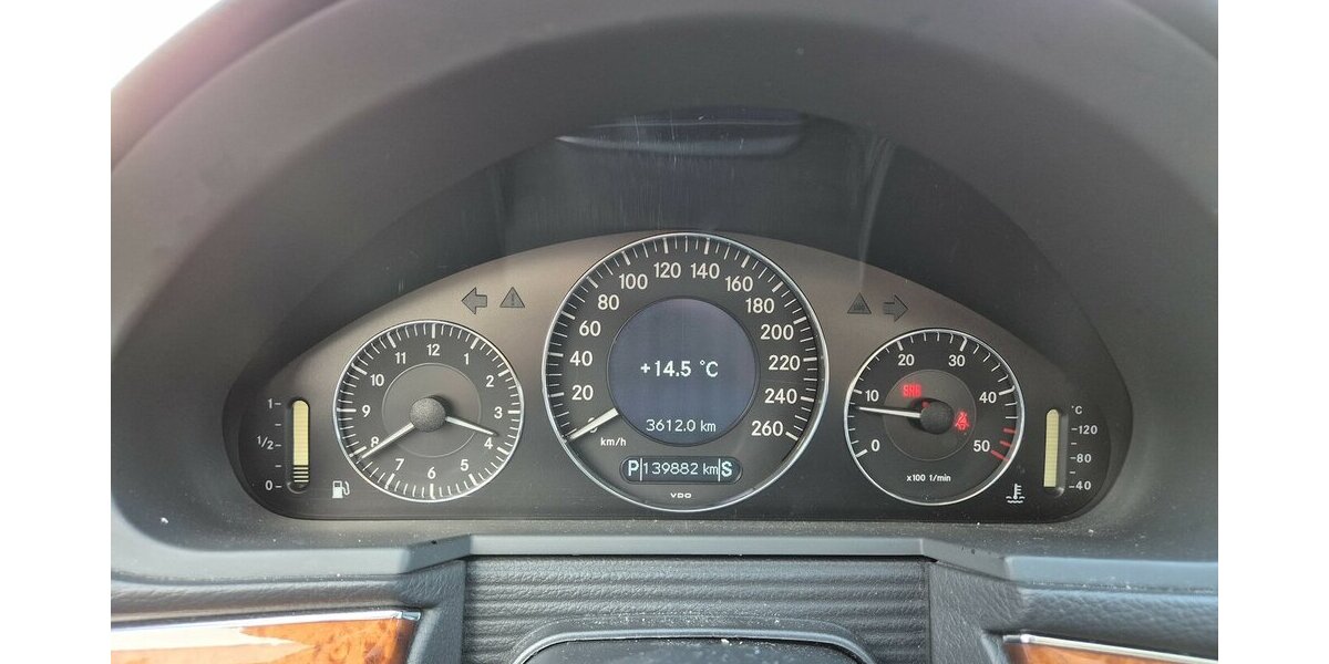 Mercedes-Benz E 220 T CDI Elegance, Klima, Automatik, Navigation 134.668 km 7.990 &euro; Rodgau 63110