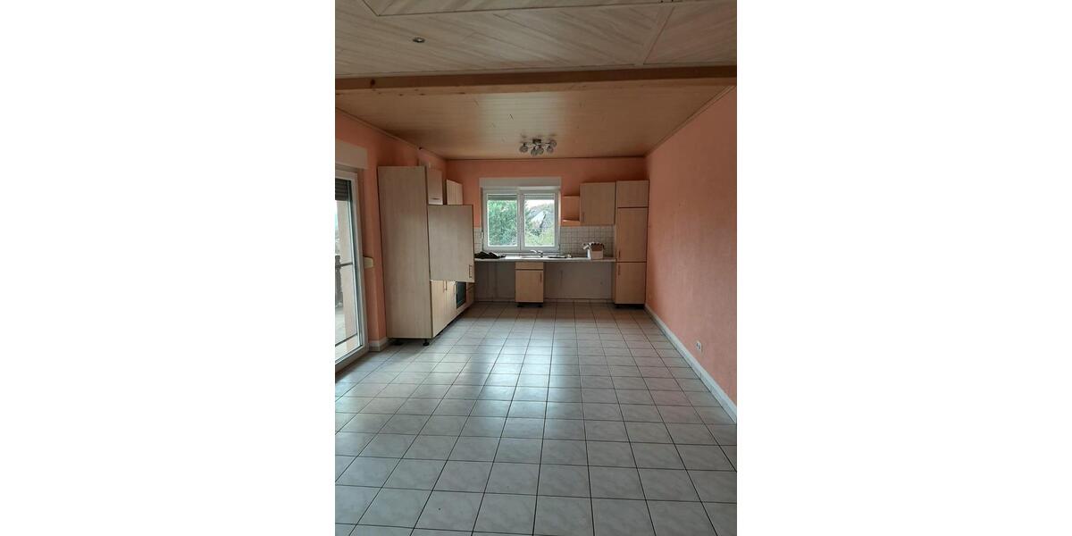 Etagenwohnung Ortenberg - 3 Zimmer, 115 m&sup2;, 950&euro; | Angebot:25903909