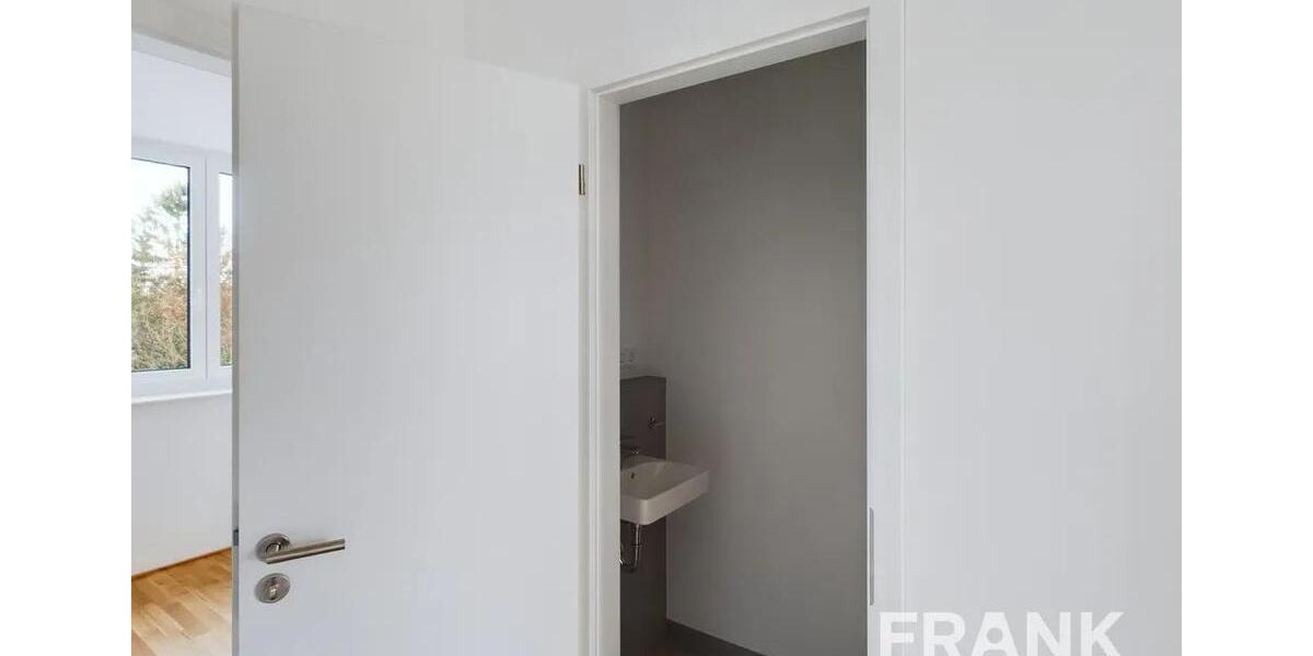 Etagenwohnung Frankfurt am Main Ginnheim - 3 Zimmer, 82 m&sup2;, 1.900&euro; | Angebot:23330566