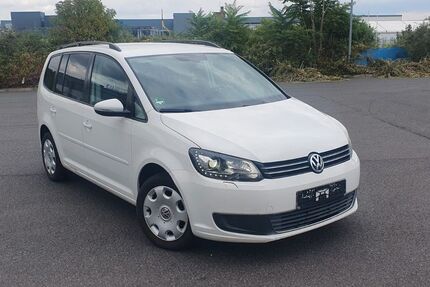 VW Touran 209.000 km 4.999 &euro; Frankfurt am Main 60386