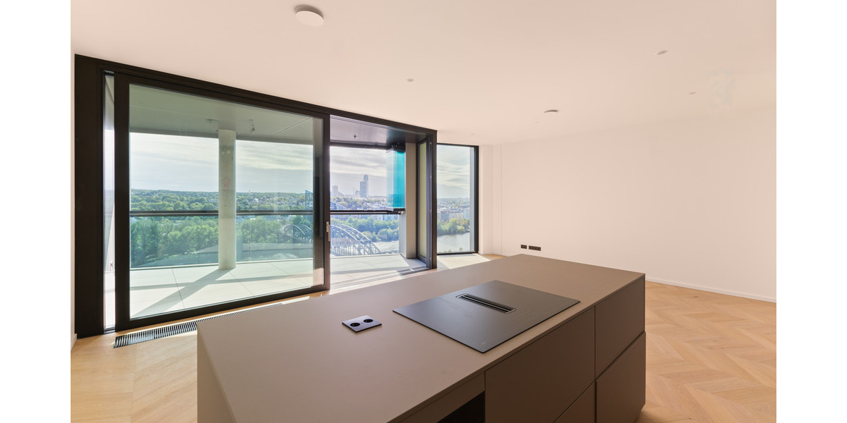 Etagenwohnung Frankfurt am Main Ostend - 3 Zimmer, 121 m&sup2;, 4.000&euro; | Angebot:25690816