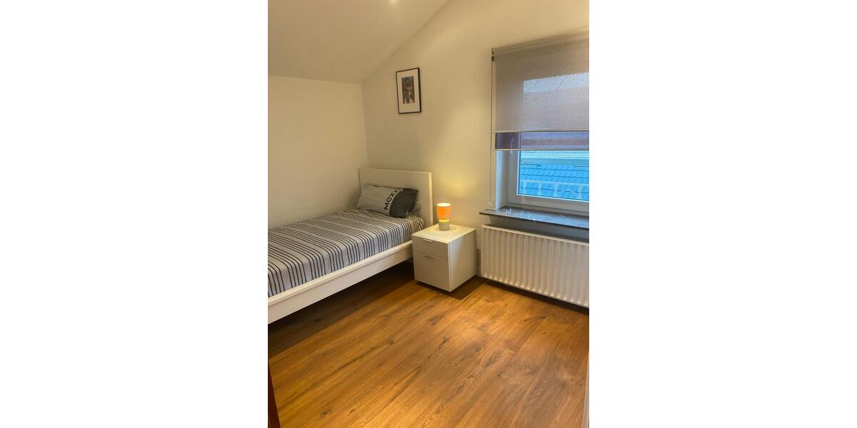 Etagenwohnung Langenselbold - 6 Zimmer, 154 m&sup2;, 30&euro; | Angebot:27630849
