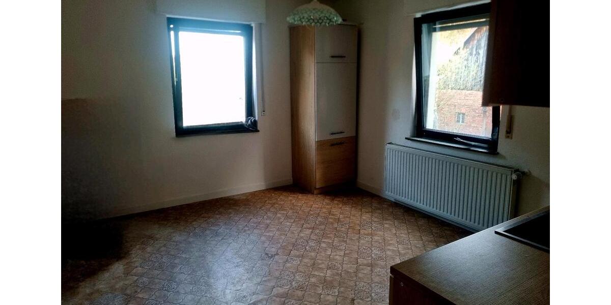 Etagenwohnung Aschaffenburg Damm - 2 Zimmer, 91 m&sup2;, 1.000&euro; | Angebot:26413833
