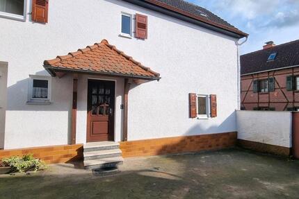 Haus Bad Nauheim - 5 Zimmer, 100 m&sup2;, 1.250&euro; | Angebot:27618354