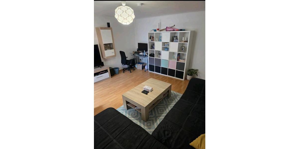 Erdgeschoßwohnung Rosbach vor der Höhe - 3 Zimmer, 90 m&sup2;, 1.000&euro; | Angebot:25902149