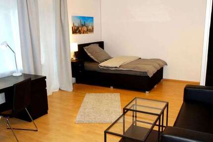 Zimmer Frankfurt Ostend - 1 Zimmer, 1.350&euro; | Angebot:26059159