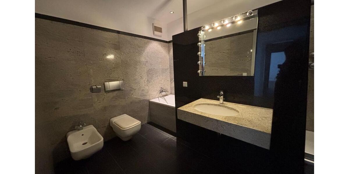 Etagenwohnung Frankfurt am Main Innenstadt - 3 Zimmer, 116 m&sup2;, 2.390&euro; | Angebot:24871437