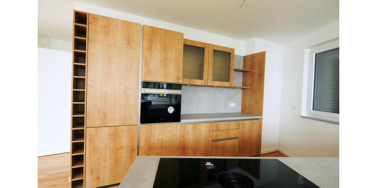 Erdgeschoßwohnung Frankfurt am Main Ost - 2 Zimmer, 82 m&sup2;, 1.400&euro; | Angebot:25129076