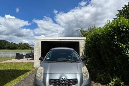 Toyota Yaris 94.000 km 2.000 &euro; Niederdorfelden 61138