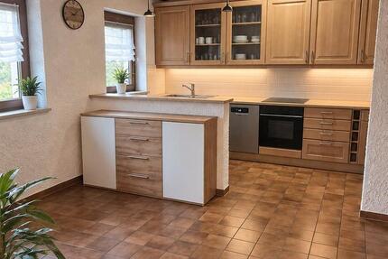 Haus Echzell - 6 Zimmer, 205 m&sup2;, 1.900&euro; | Angebot:27620739